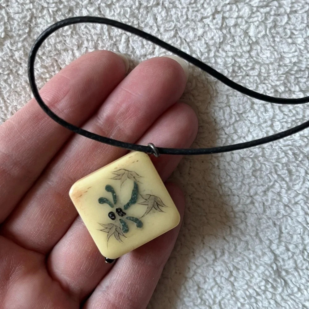 Broken China style necklace